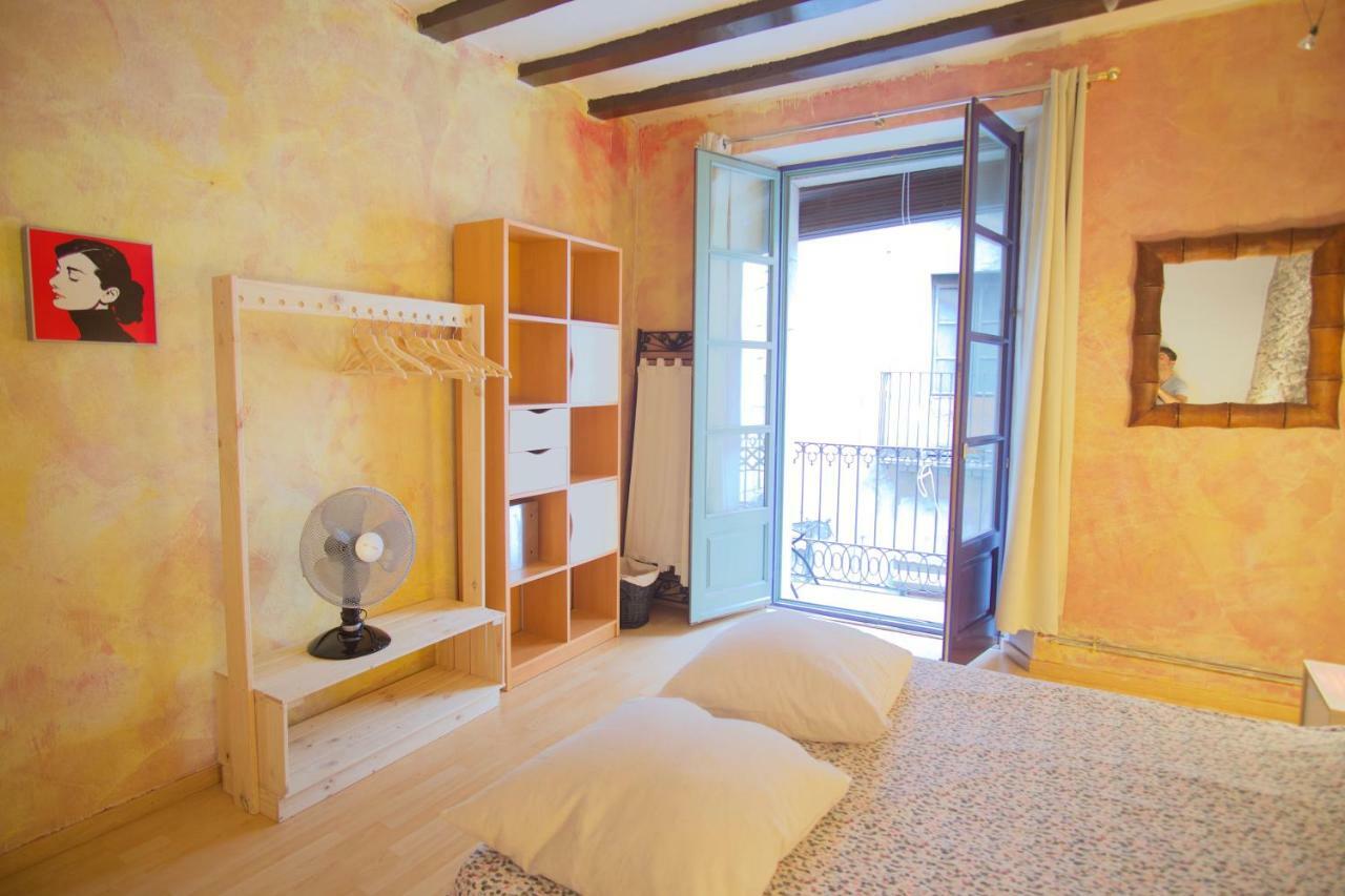 La Lleona Apartment Girona Ngoại thất bức ảnh